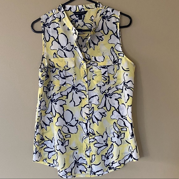 Banana Republic Tops - Banana Republic Sleeveless Button-Up Top / Blouse. Size S